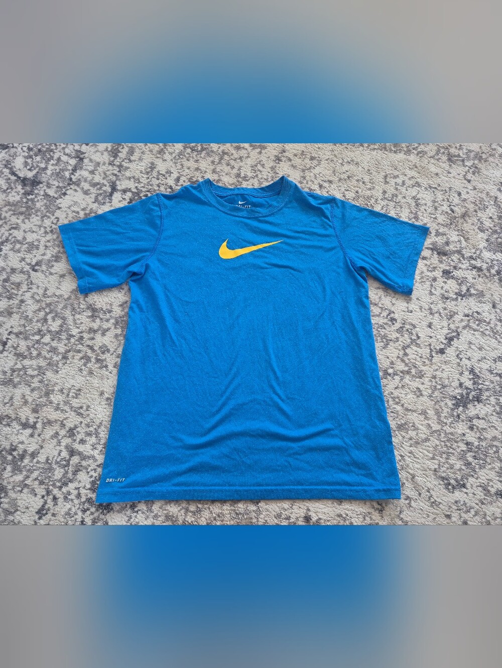 Nike boys xl dri fit yellow swoosh excellent condition